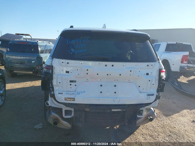 1C4RJKDG7P8107677 Jeep Grand Cherokee L Overland 4x4