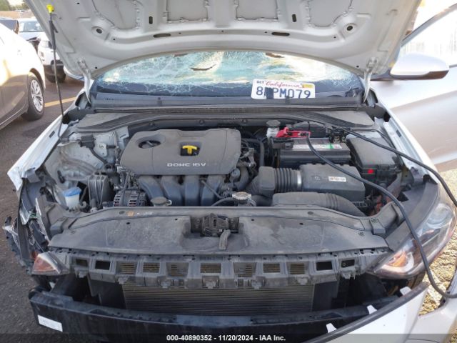 5NPD74LF0JH225561 Hyundai ELANTRA SE