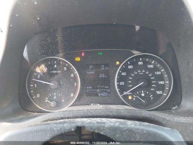 5NPD74LF0JH225561 Hyundai ELANTRA SE