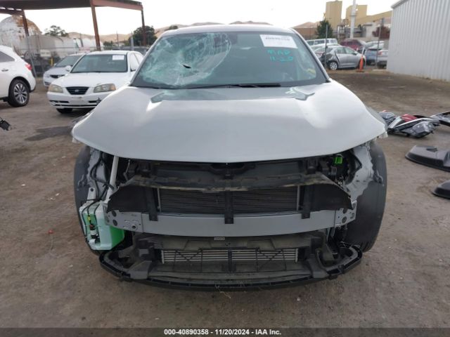 KL77LGE26RC064447 Chevrolet Trax Fwd 1rs