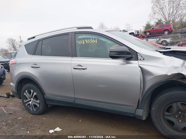 Toyota RAV4 LE 2017 2T3BFREV9HW587905 Image 14