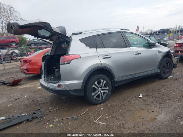 Toyota RAV4 LE 2017 2T3BFREV9HW587905 Image 4