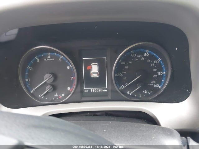 Toyota RAV4 LE 2017 2T3BFREV9HW587905 Image 7