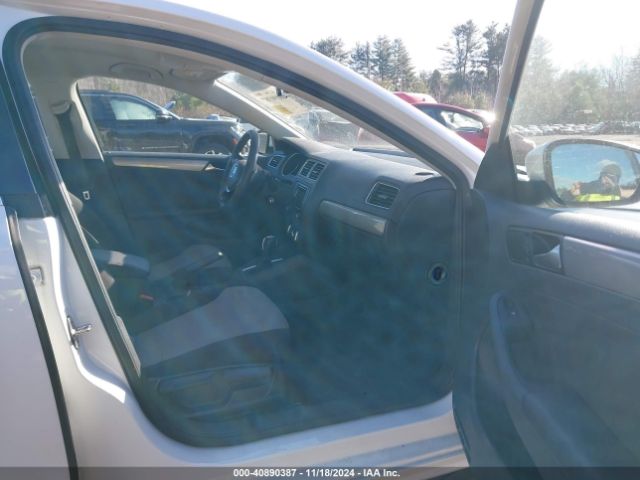 3VW2B7AJ3HM332877 Volkswagen Jetta 1.4t S