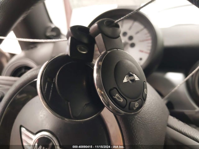 2011 MINI COOPER S CLUBMAN WMWZG3C55BTY30516 Photo 10