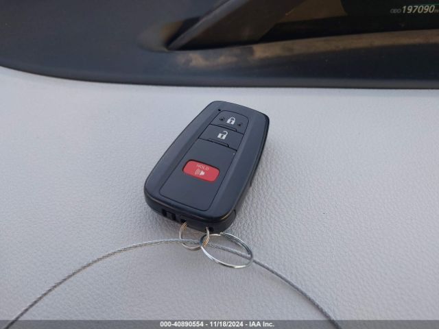 JTDKARFU2H3543669 Toyota Prius Three