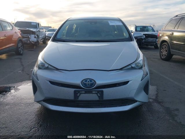 JTDKARFU2H3543669 Toyota Prius Three