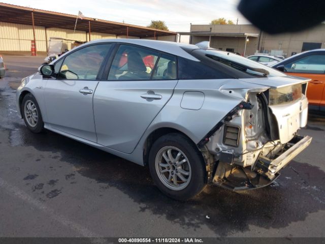 JTDKARFU2H3543669 Toyota Prius Three