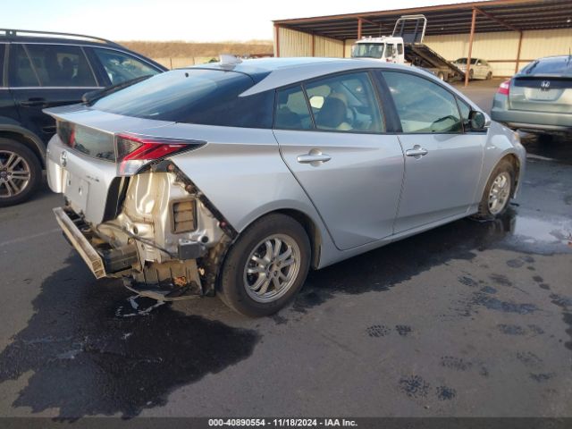 JTDKARFU2H3543669 Toyota Prius Three