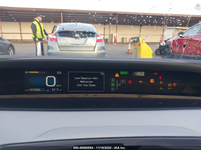 JTDKARFU2H3543669 Toyota Prius Three