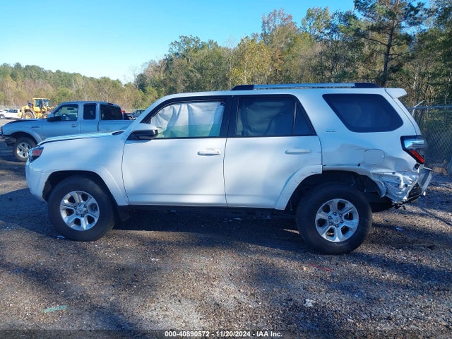 Toyota 4RUNNER SR5 2023 JTEEU5JR9P5294270 Image 14