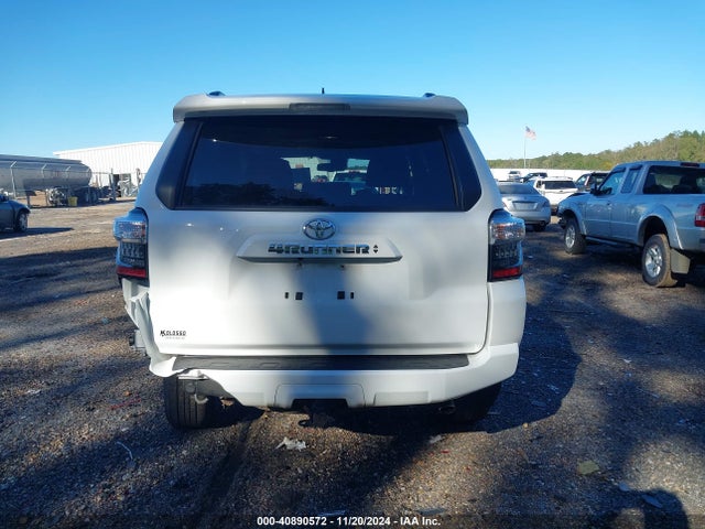 Toyota 4RUNNER SR5 2023 JTEEU5JR9P5294270 Image 16
