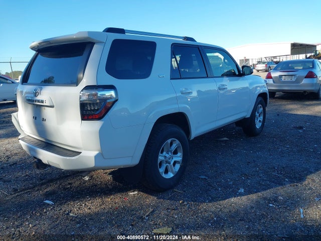 Toyota 4RUNNER SR5 2023 JTEEU5JR9P5294270 Image 4