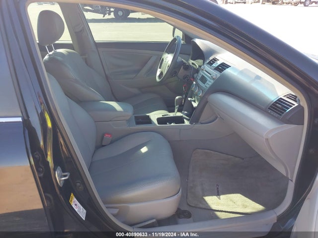 40890633 :رقم المزاد ، 4T4BE46K68R028773 vin ، 2008 Toyota Camry Le مزاد بيع