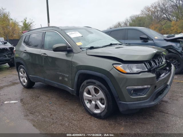 3C4NJCBB9JT233611 Jeep Compass Latitude Fwd