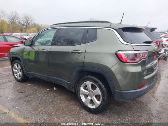 3C4NJCBB9JT233611 Jeep Compass Latitude Fwd