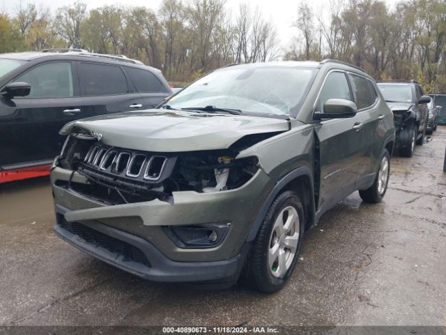 3C4NJCBB9JT233611 Jeep Compass Latitude Fwd