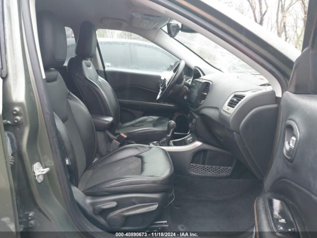3C4NJCBB9JT233611 Jeep Compass Latitude Fwd