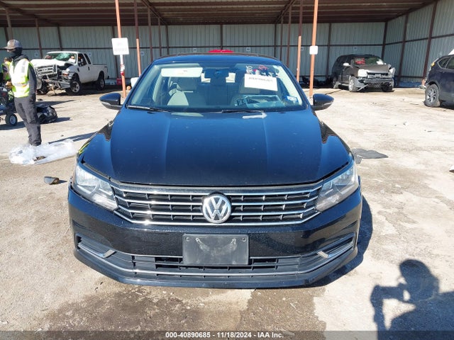 1VWBS7A38GC038215 Volkswagen Passat 1.8t Se