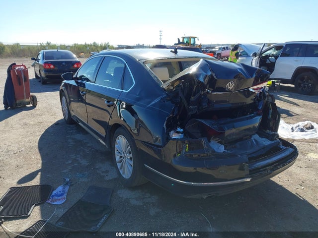 1VWBS7A38GC038215 Volkswagen Passat 1.8t Se