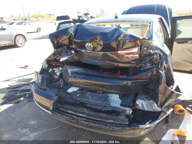 1VWBS7A38GC038215 Volkswagen Passat 1.8t Se