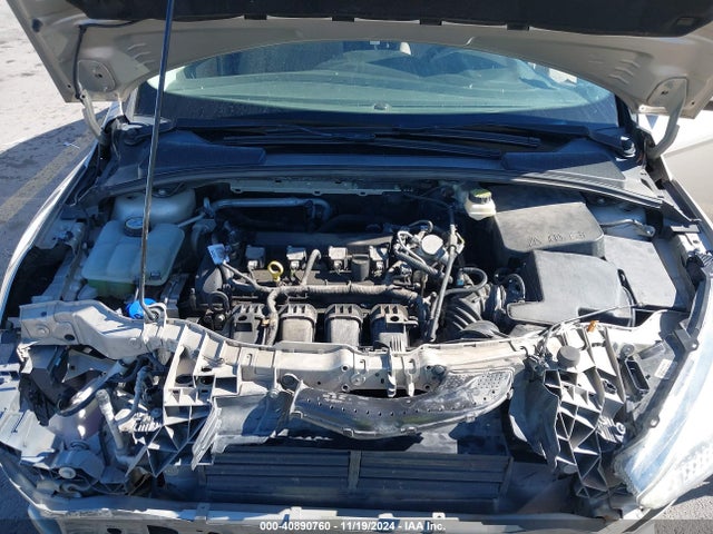 Ford FOCUS SE 2017 1FADP3F2XHL318831 Image 10