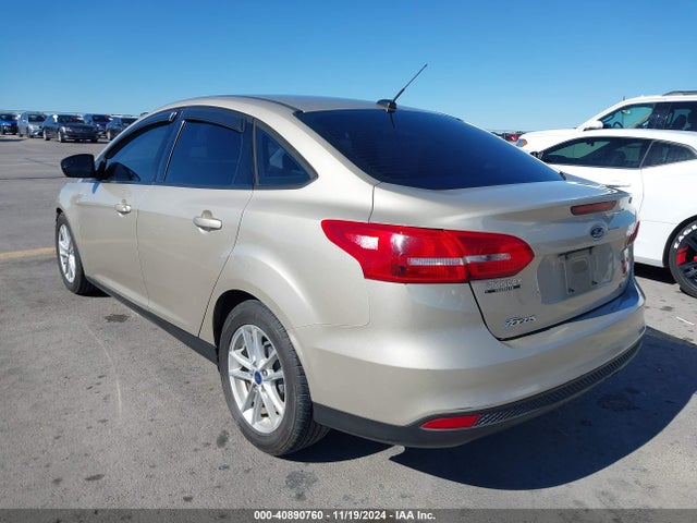 Ford FOCUS SE 2017 1FADP3F2XHL318831 Image 3