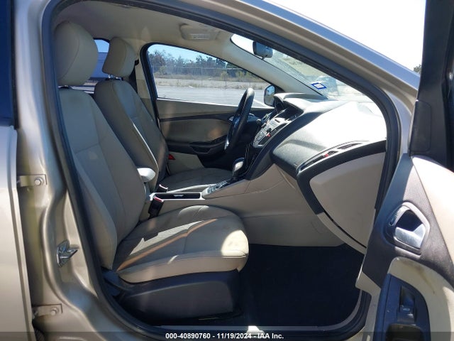 Ford FOCUS SE 2017 1FADP3F2XHL318831 Image 5