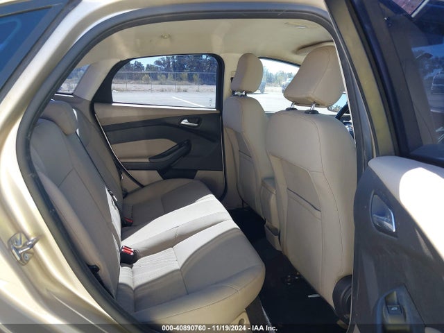 Ford FOCUS SE 2017 1FADP3F2XHL318831 Image 8