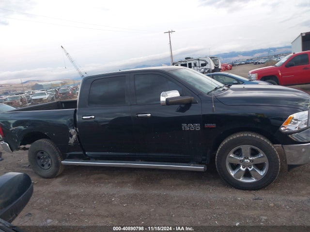 1C6RR7TT3HS607674 RAM 1500 Big Horn  4x4 6'4 Box