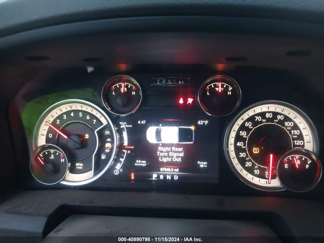 1C6RR7TT3HS607674 RAM 1500 Big Horn  4x4 6'4 Box