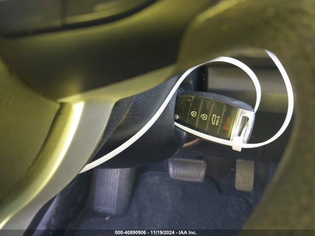 3KPA24AB4KE227322 KIA RIO S