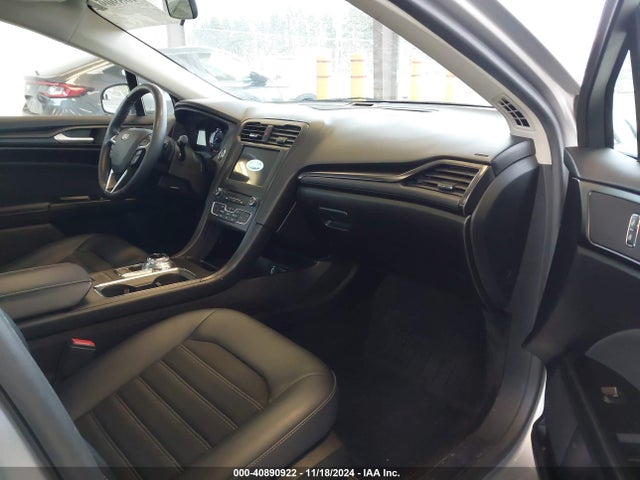 Ford FUSION SE 2018 3FA6P0HD4JR233349 Image 5