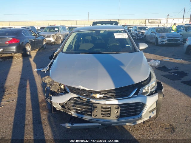Chevrolet Cruze Ls Auto 2018 1G1BC5SM7J7211243 Image 12