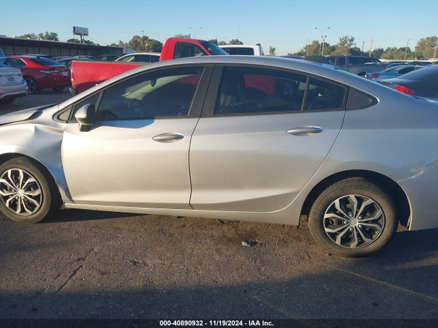 Chevrolet Cruze Ls Auto 2018 1G1BC5SM7J7211243 Image 14