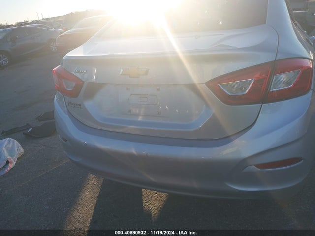Chevrolet Cruze Ls Auto 2018 1G1BC5SM7J7211243 Image 16