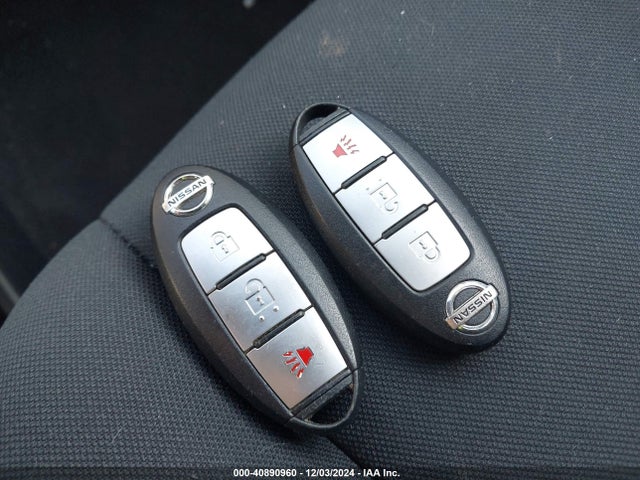 5N1DR2MM1HC693988 Nissan Pathfinder S