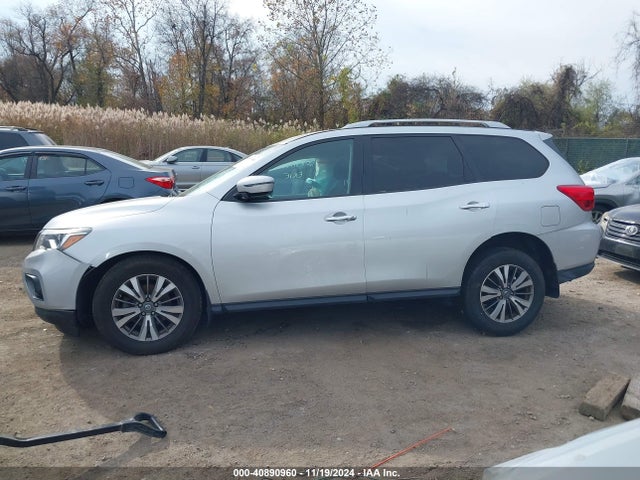 5N1DR2MM1HC693988 Nissan Pathfinder S