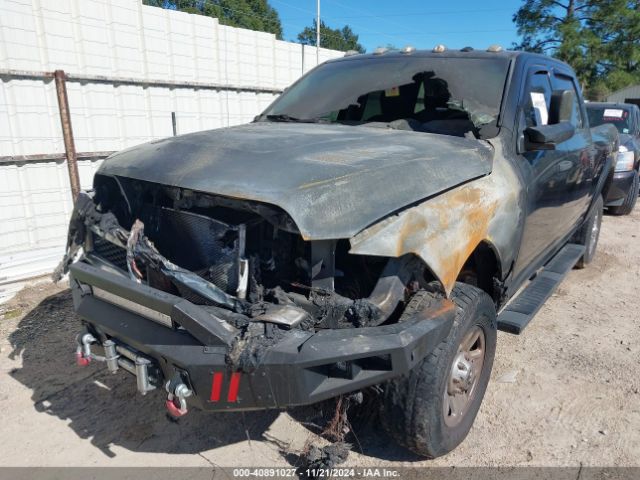 3C6UR5CL1JG189546 RAM 2500 Tradesman  4x4 6'4 Box