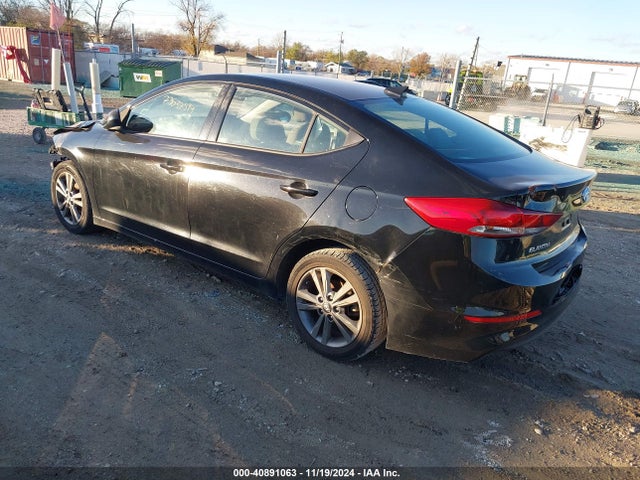 5NPD84LF8JH390464 Hyundai ELANTRA SEL