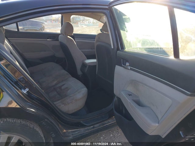 5NPD84LF8JH390464 Hyundai ELANTRA SEL