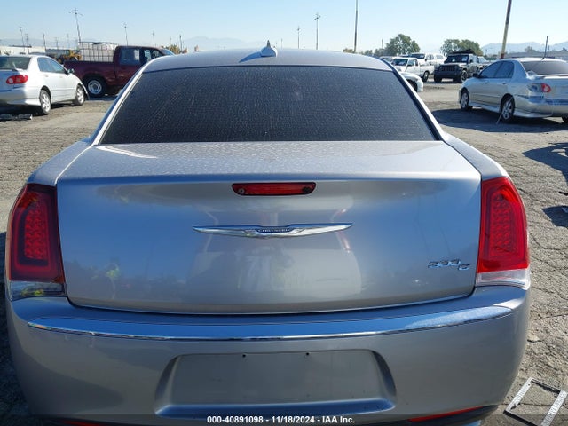Chrysler 300C 2017 2C3CCAEG9HH564337 Image 17