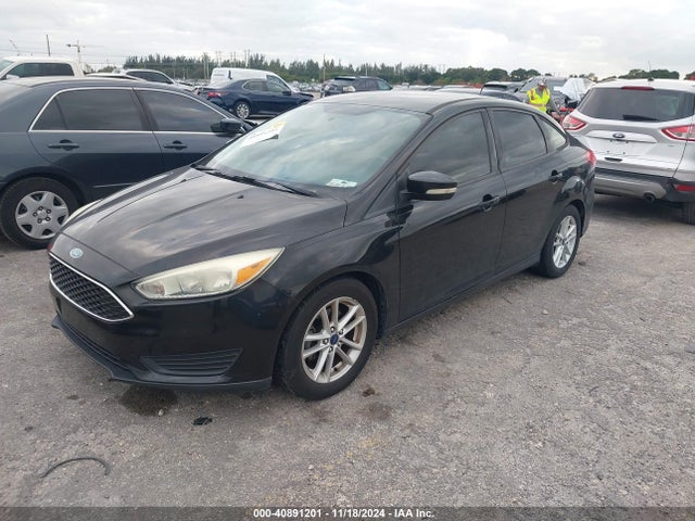 Ford FOCUS SE 2015 1FADP3F22FL259738 Image 2