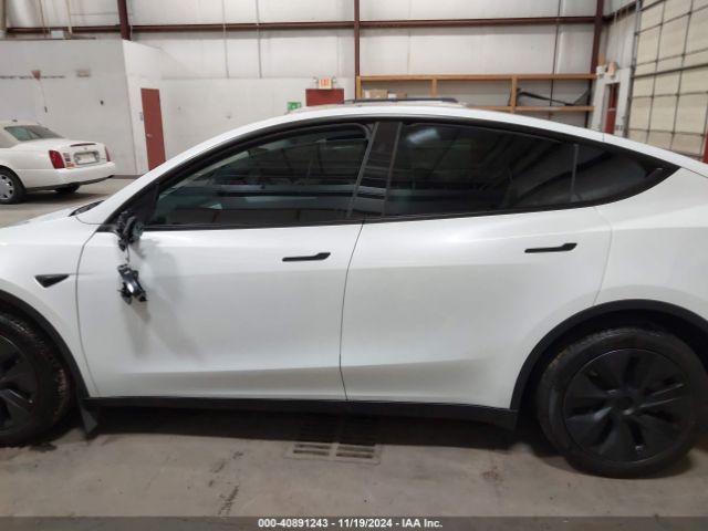7SAYGDEE3RA301337 Tesla Model Y Long Range Dual Motor All-wheel Drive