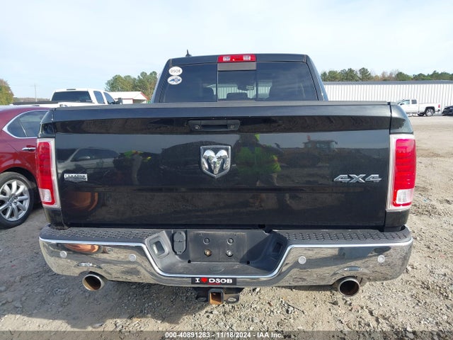 1C6RR7NT9JS180536 RAM 1500 Laramie  4x4 5'7 Box