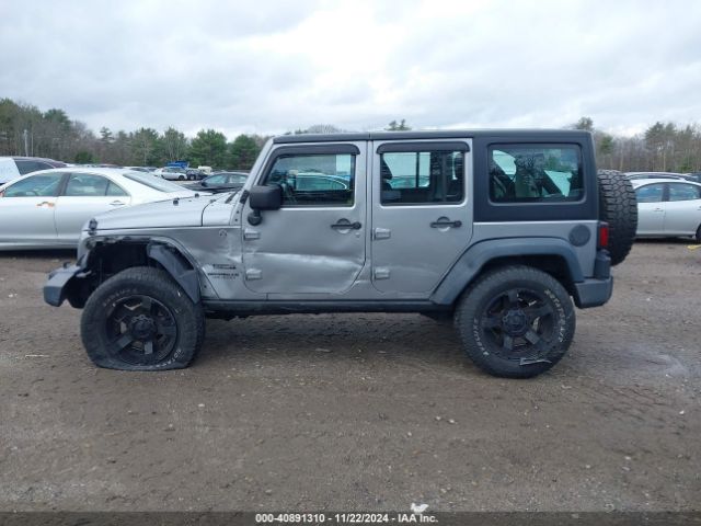 1C4BJWDG5EL171252 Jeep Wrangler Unlimited Sport