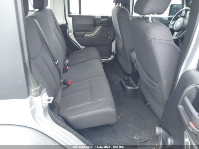1C4BJWDG5EL171252 Jeep Wrangler Unlimited Sport