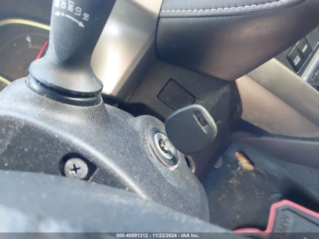 2T3WFREV2FW190406 Toyota Rav4 Xle