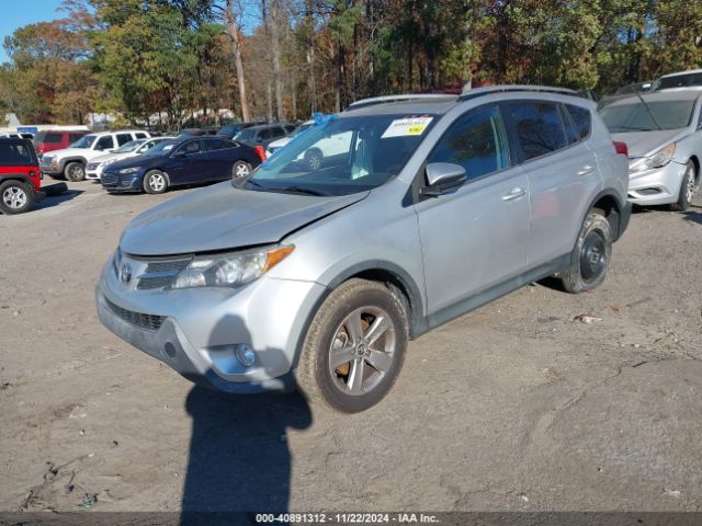 2T3WFREV2FW190406 Toyota Rav4 Xle