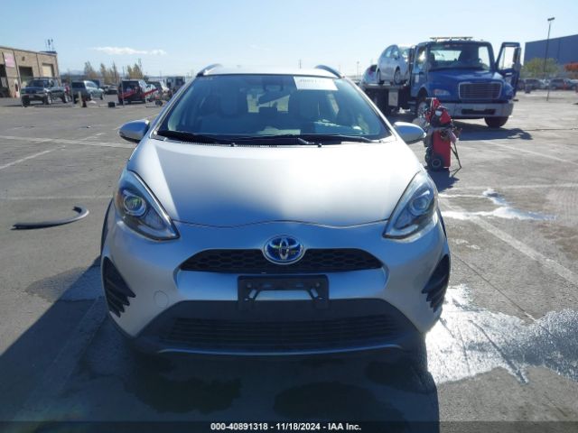 JTDKDTB37J1604548 Toyota Prius C One